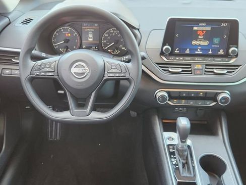 Used 2025 Nissan Altima 2.5 S image 25