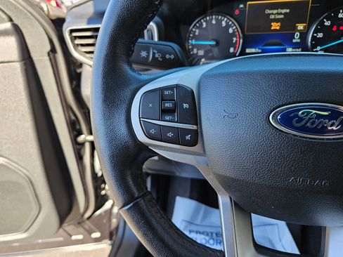 Certified 2022 Ford Explorer XLT w/ Equipment Group 202A image 10