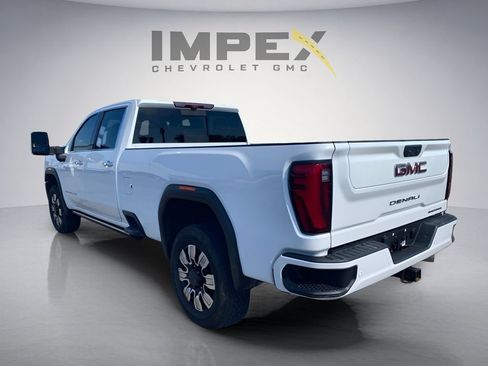 Used 2024 GMC Sierra 3500 Denali w/ Denali Reserve Package AWD/4WD image 3