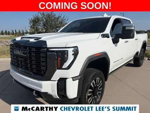 Used 2024 GMC Sierra 2500 Denali Ultimate w/ Max Trailering Package AWD/4WD image 4