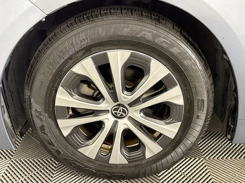 Used 2022 Toyota Corolla LE FWD image 37
