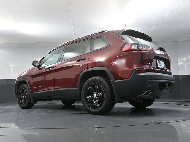 Used 2019 Jeep Cherokee Sport w/ Cold Weather Group AWD/4WD image 40