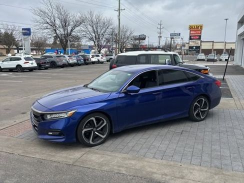 Used 2019 Honda Accord Sport image 13