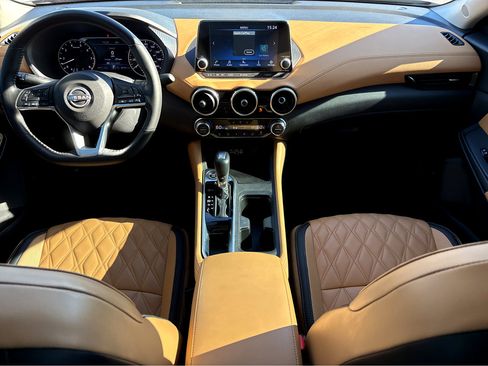 Used 2024 Nissan Sentra SV w/ SV Premium Package image 4