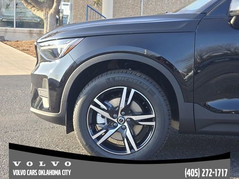 Used 2026 Volvo XC40 B4 Core w/ Protection Package Premier FWD image 6