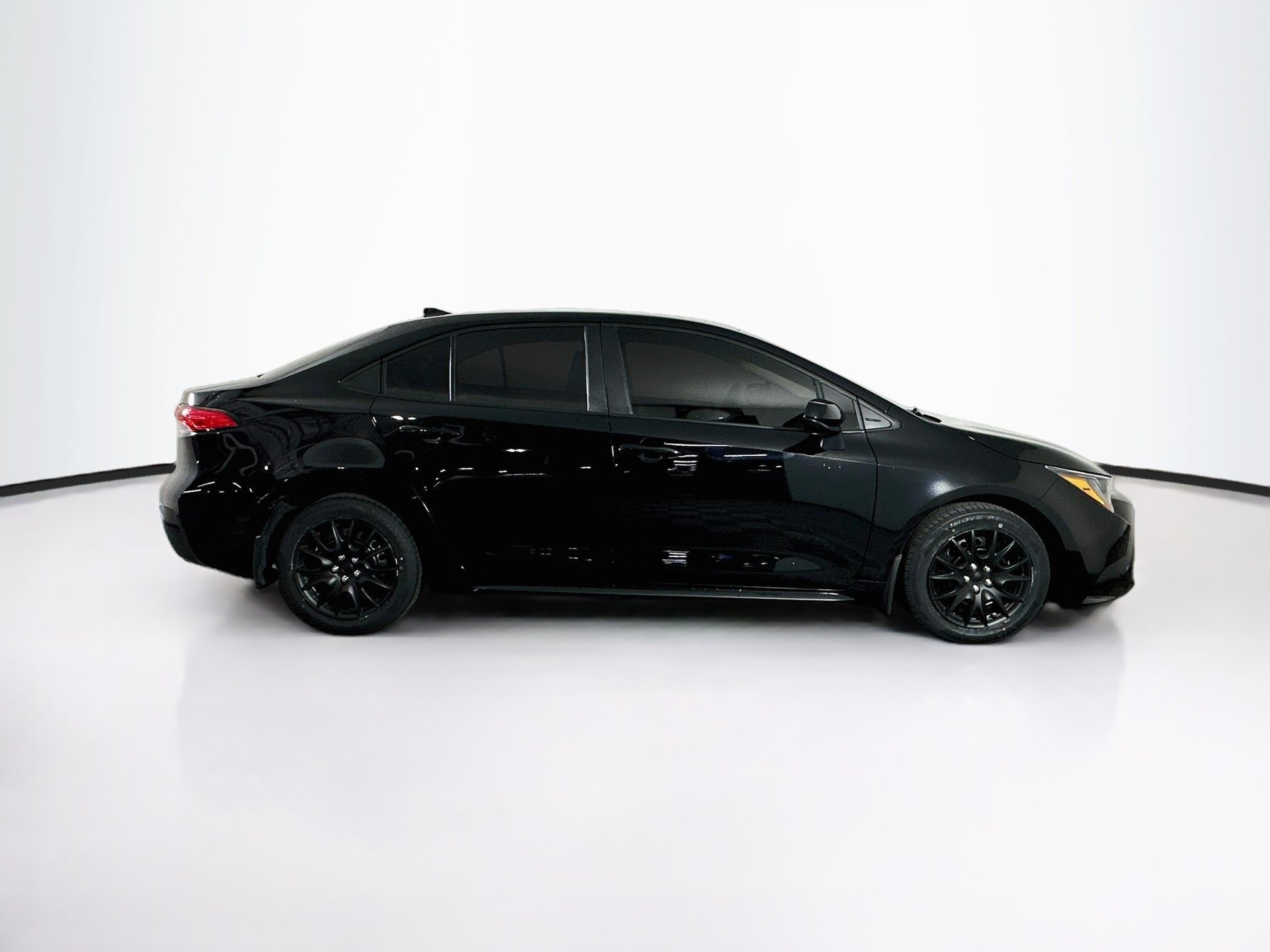 Used 2025 Toyota Corolla LE FWD image 10