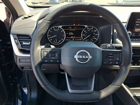 Certified 2026 Nissan Rogue SV AWD/4WD image 18