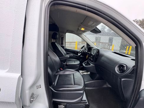 Used 2022 Mercedes-Benz Metris Long w/135  WB Van 3D image 15