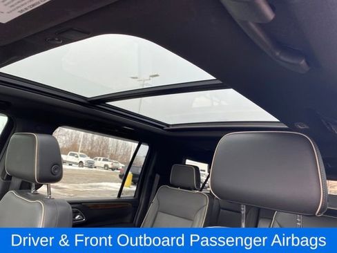 Certified 2023 Chevrolet Suburban Premier AWD/4WD image 15