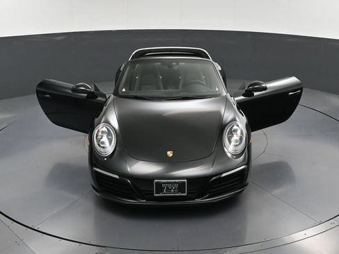 Certified 2017 Porsche 911 Targa 4 AWD/4WD image 35