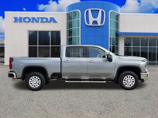 Used 2025 Chevrolet Silverado 2500 LTZ w/ LTZ Convenience Package video 2