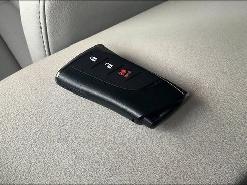 Used 2019 Lexus UX 250h w/ Accessory Package 2 AWD/4WD image 35