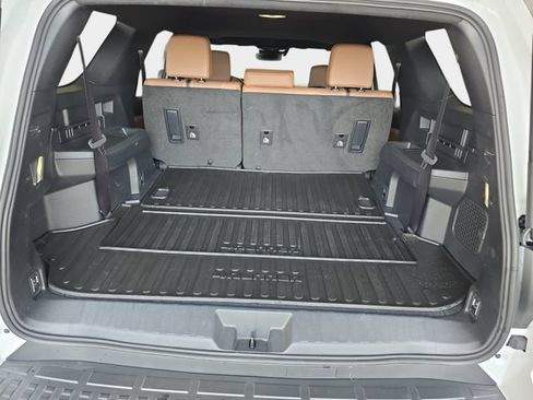 Used 2025 Toyota 4Runner Limited w/ Tow Technology Package AWD/4WD image 14