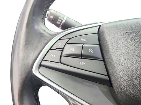 Used 2018 Cadillac XT5 Luxury w/ Driver Awareness Package image 37