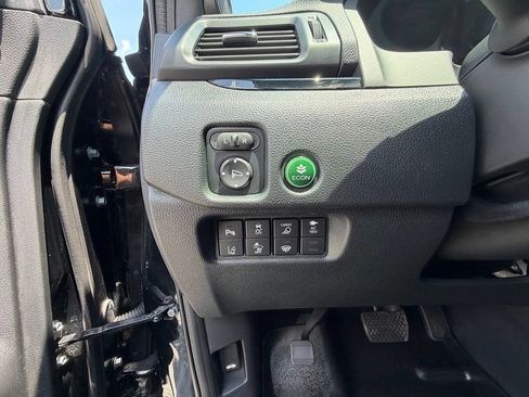 Used 2023 Honda Ridgeline Black Edition image 4
