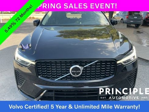Used 2024 Volvo XC60 B5 Plus image 3