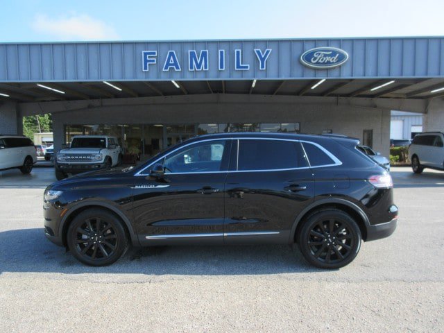 Used 2023 Lincoln Nautilus Reserve w/ Monochromatic Package AWD/4WD image 33