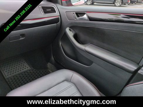 Used 2018 Volkswagen Jetta GLI FWD image 16