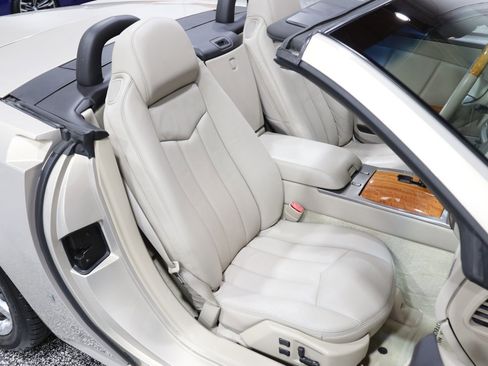 Used 2006 Cadillac XLR image 40