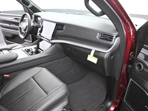 New 2026 Jeep Grand Wagoneer image 19