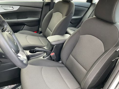 Used 2024 Kia Forte LXS image 28