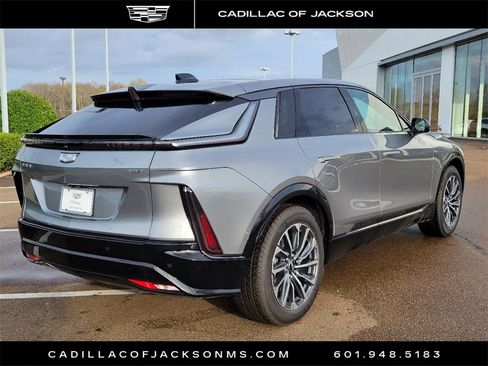 New 2024 Cadillac Lyriq Sport image 18