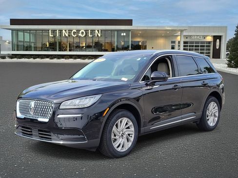 Certified 2022 Lincoln Corsair FWD image 2