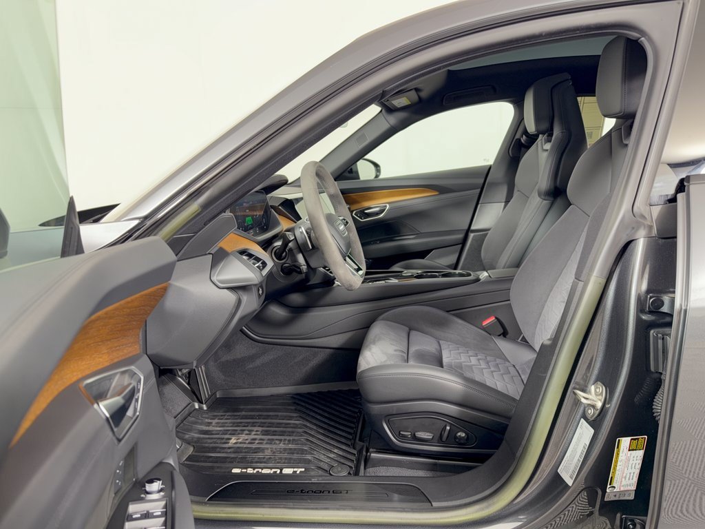 Used 2023 Audi e-tron GT Premium Plus AWD/4WD image 5