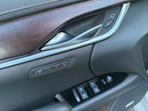 Used 2019 Cadillac XTS Luxury w/ Driver Awareness Package image 23