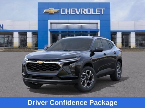 New 2026 Chevrolet Trax LT w/ Driver Confidence Package FWD image 7