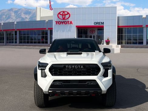 Used 2026 Toyota Tacoma TRD Pro AWD/4WD image 2