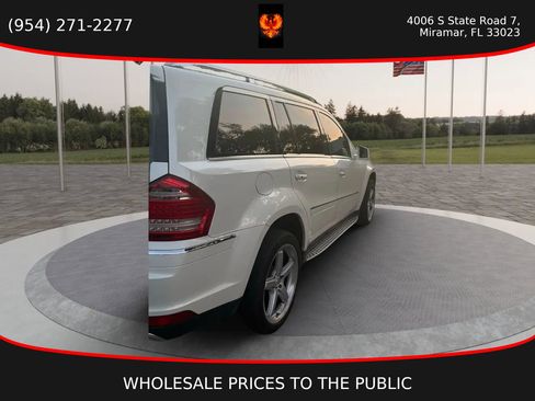 Used 2011 Mercedes-Benz GL 450 4MATIC image 4