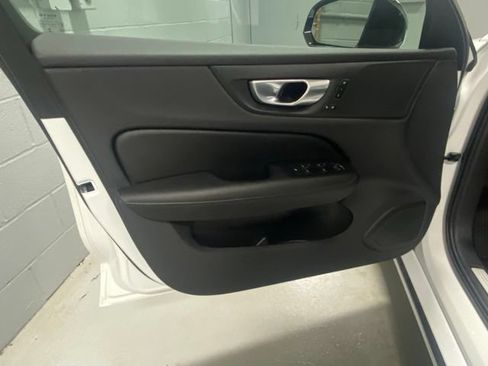 Used 2025 Volvo S60 B5 Core AWD/4WD image 7