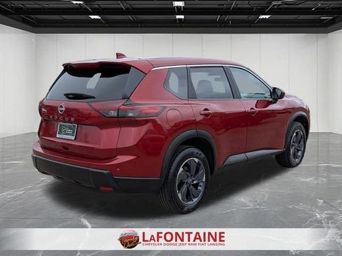 Used 2025 Nissan Rogue SV FWD image 5