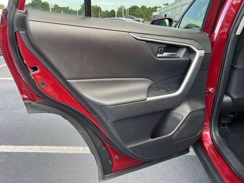 Used 2022 Toyota RAV4 XLE Premium FWD image 11