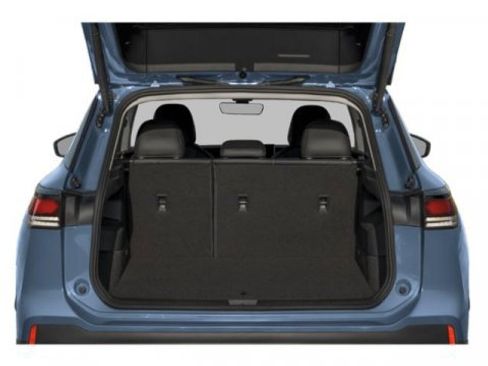 Used 2025 Volkswagen Tiguan SE image 13