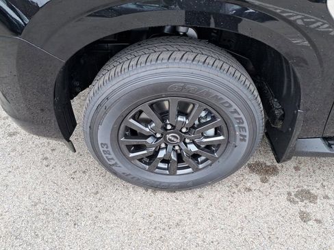 New 2025 Nissan Armada SV image 28