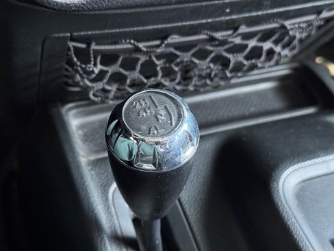 Used 2018 Jeep Wrangler Sahara w/ Connectivity Group image 31