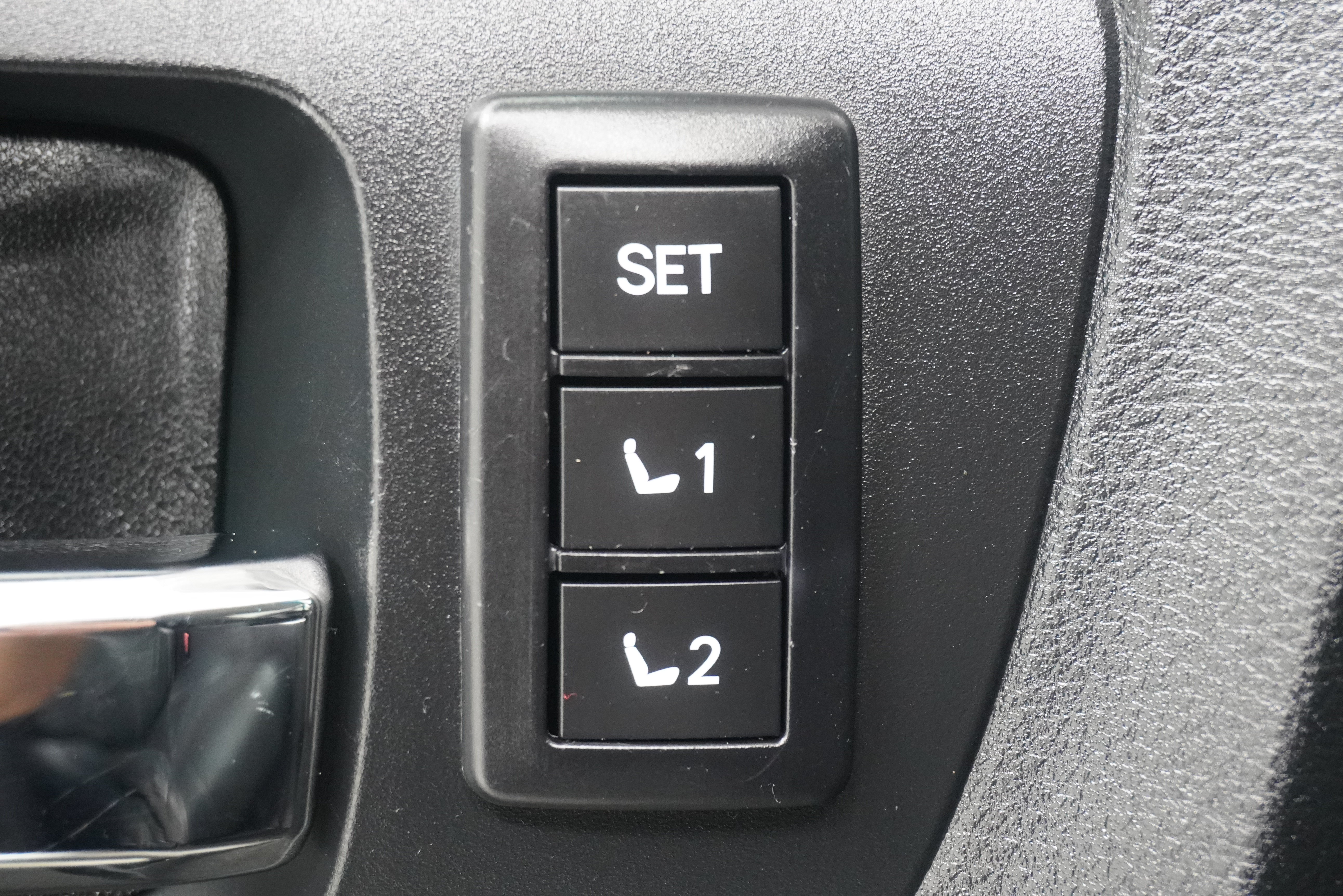 Used 2017 Toyota Tundra Platinum RWD image 13