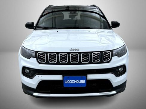 Certified 2025 Jeep Compass Limited image 2