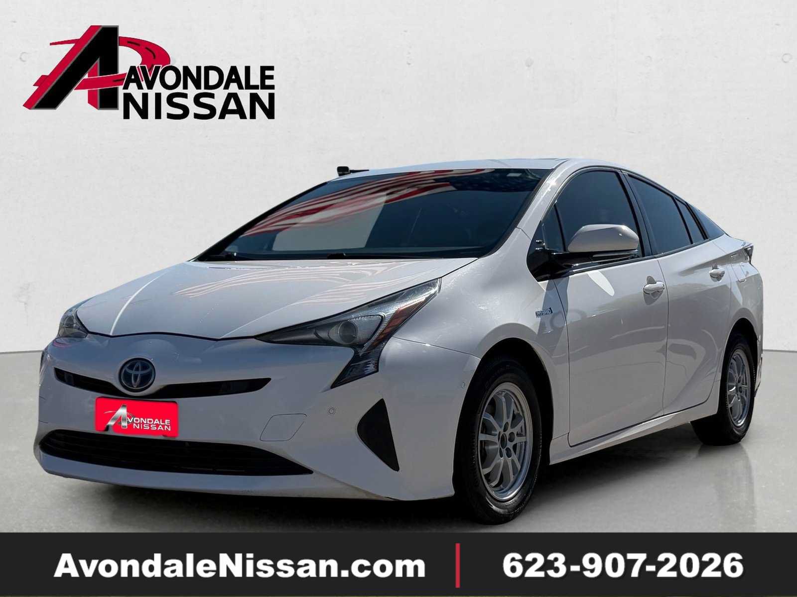 Used 2018 Toyota Prius Three FWD image 1