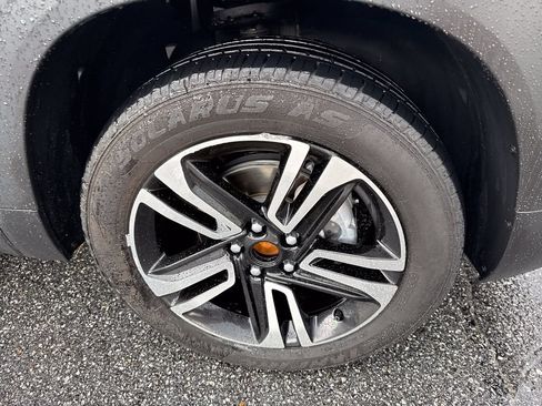 Used 2023 Chevrolet TrailBlazer LT w/ Convenience Package AWD/4WD image 12