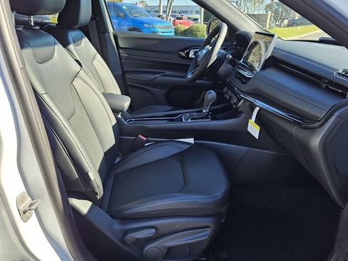 New 2026 Jeep Compass Latitude AWD/4WD image 15