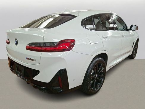 Used 2025 BMW X4 M40i image 4