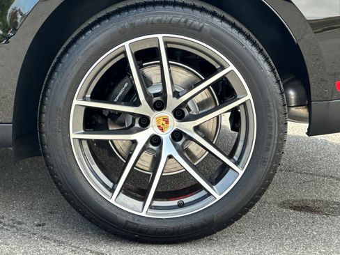 New 2026 Porsche Macan AWD/4WD image 44