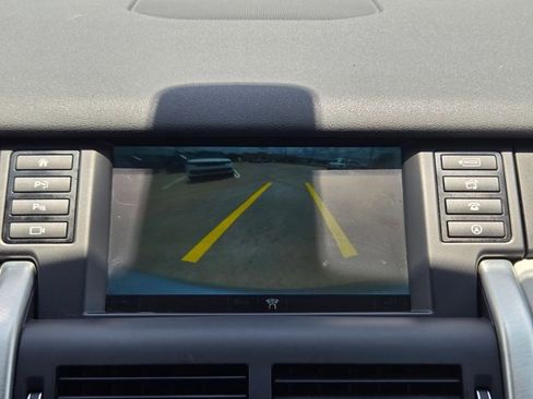 Used 2018 Land Rover Discovery Sport HSE AWD/4WD image 14