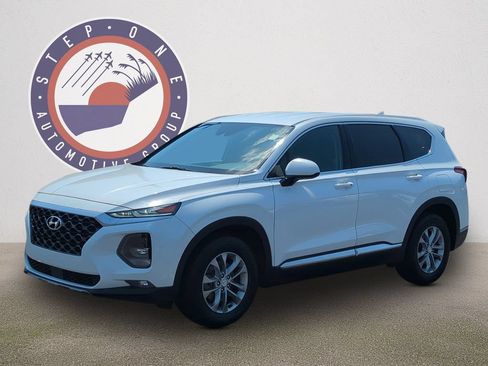 Used 2020 Hyundai Santa Fe SEL FWD image 2
