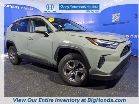 Used 2022 Toyota RAV4 XLE image 4