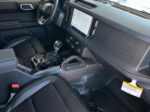 New 2026 Ford Bronco Badlands AWD/4WD image 15