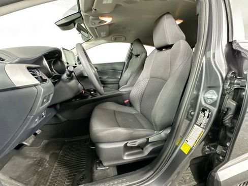 Used 2021 Toyota C-HR LE image 17